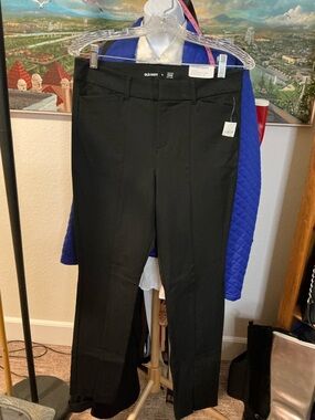 Old Navy Black high rise Pixie Skinny Pants with split hem